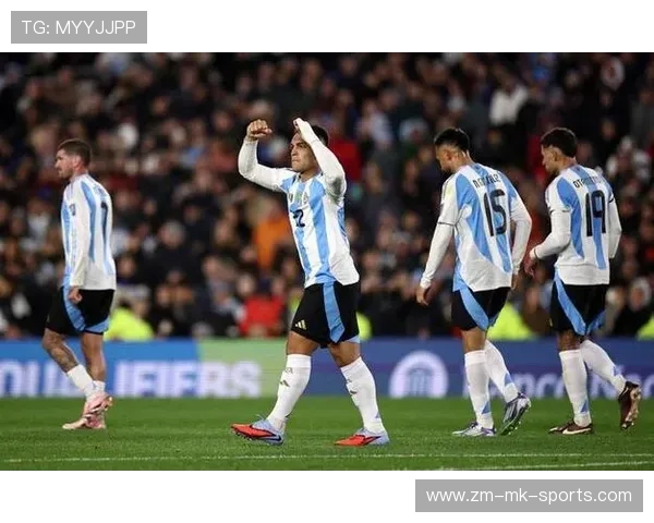 阿根廷主教练战术安排备受称道，阿根廷教练组成员